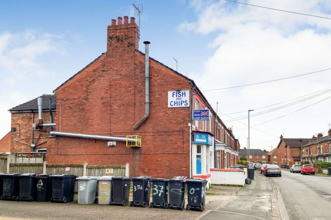 35 Minshull New Road, Crewe CW1 3PE 5