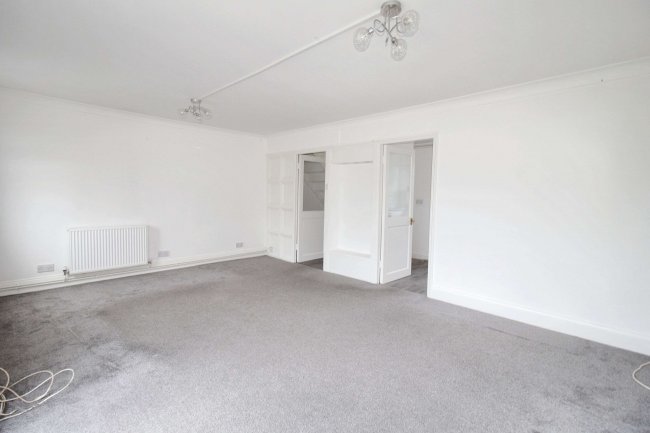 1 Penn Gardens, Romford, RM5 2JF 9