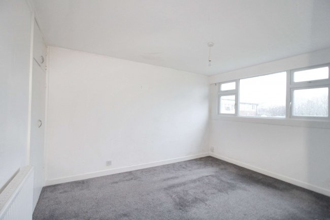 1 Penn Gardens, Romford, RM5 2JF 9