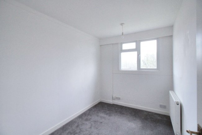 1 Penn Gardens, Romford, RM5 2JF 9