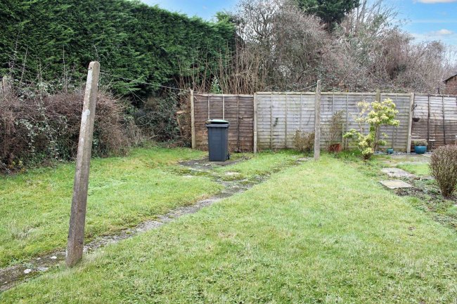 36 Broadfield, West Hoathly RH19 4QR 5