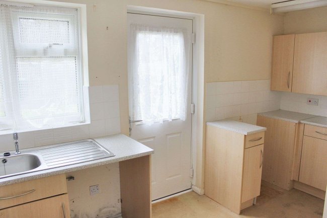 36 Broadfield, West Hoathly RH19 4QR 5