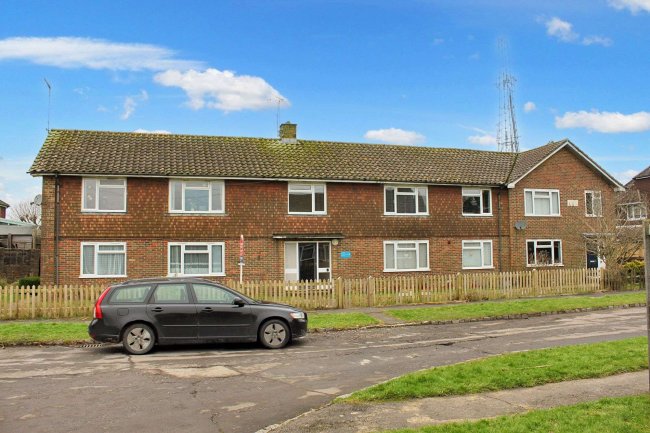 36 Broadfield, West Hoathly RH19 4QR 5