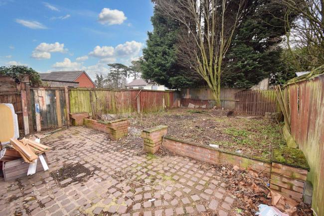 40 Greaves Square, Kings Norton, Birmingham B38 9LX 3