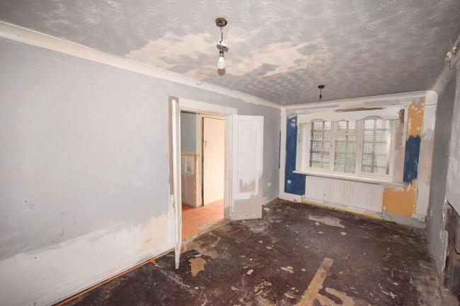 40 Greaves Square, Kings Norton, Birmingham B38 9LX 3