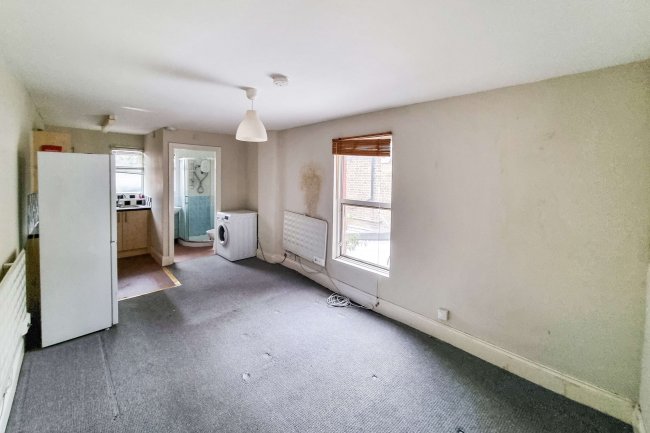 248,248A & 248B High Road, Leyton, London E10 5PW 4