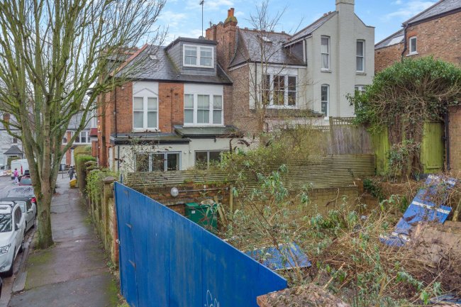 Land to the rear of 25 Dukes Avenue, Muswell Hill, London N10 2PS 8