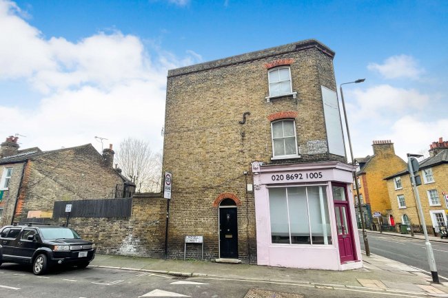 125/125A Greenwich South Street, London SE10 8NX 8