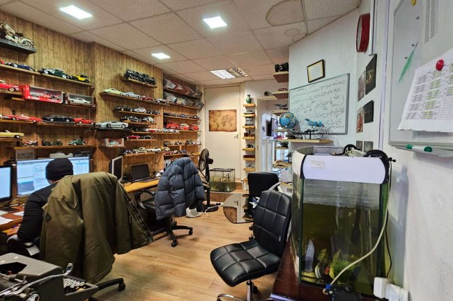 15/15A Trinity Road, Tooting, London SW17 7SD 8