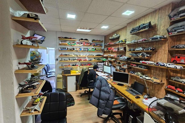 15/15A Trinity Road, Tooting, London SW17 7SD 8