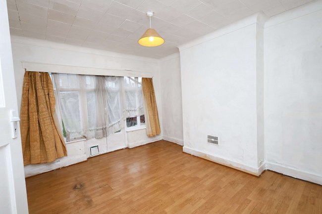 158 Christchurch Avenue, Harrow, Middlesex, HA3 8NW 1