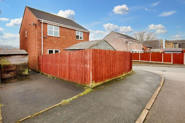 35 Doval Gardens, Tean, Stoke-on-Trent, ST10 4EX 3