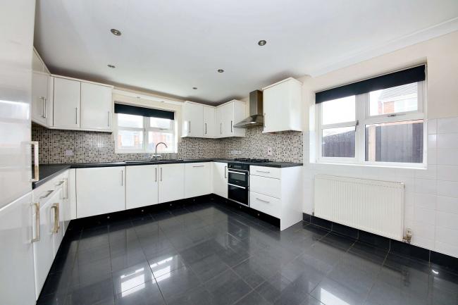 24 Doval Gardens, Tean, Stoke-on-Trent, ST10 4EX 10