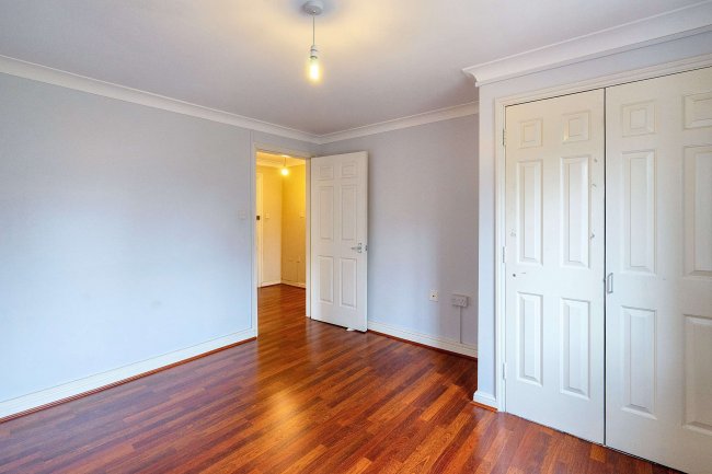 264 Corporation Street, Plaistow, London  E15 3DJ 4