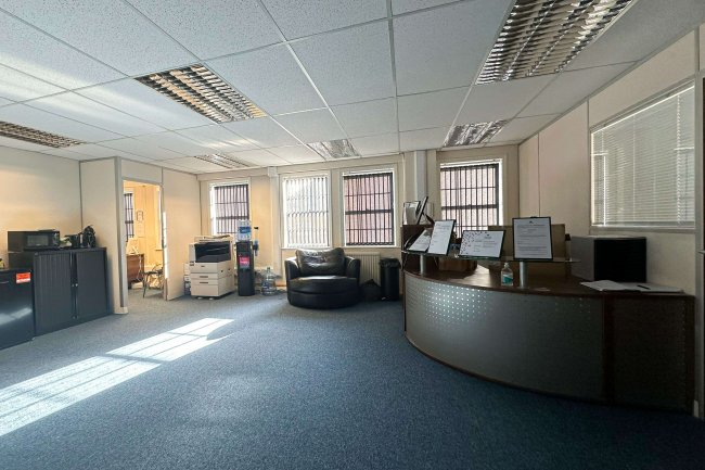 27-29 High Street, Biggleswade, Bedfordshire, SG18 0JE 10