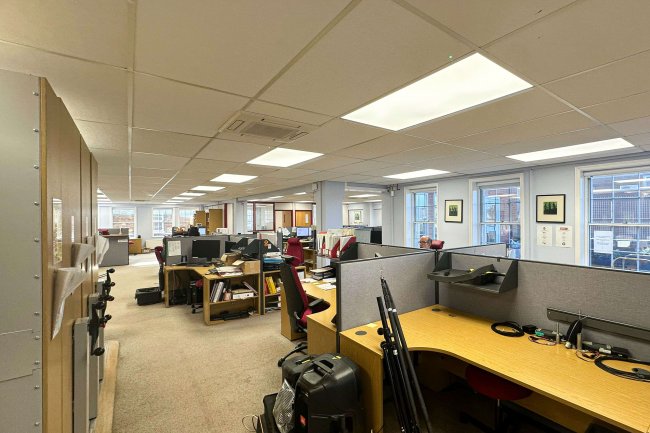 27-29 High Street, Biggleswade, Bedfordshire, SG18 0JE 10