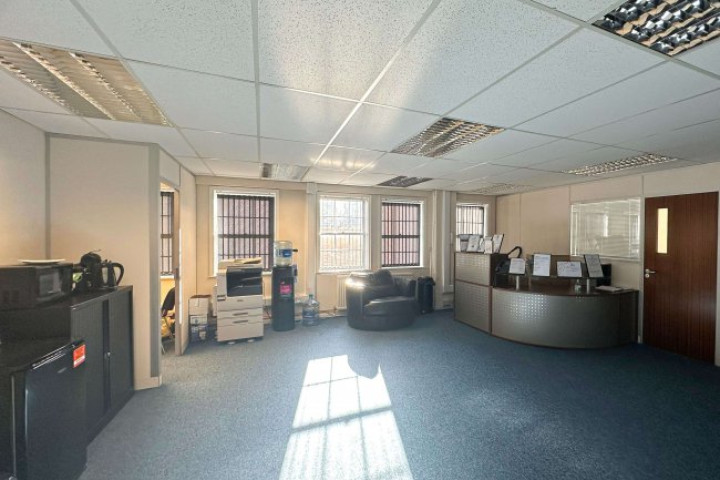 27-29 High Street, Biggleswade, Bedfordshire, SG18 0JE 10