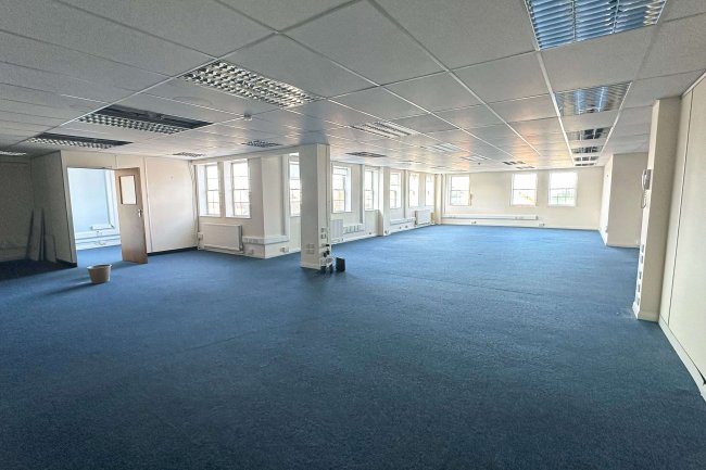 27-29 High Street, Biggleswade, Bedfordshire, SG18 0JE 10