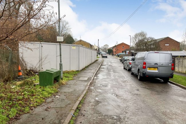 Land South of Woodley Hill, Chesham, Buckinghamshire, HP5 1SL 6