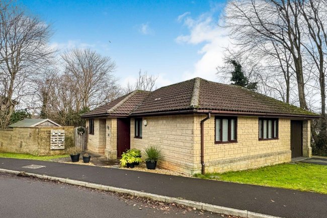 14 Oliver Brooks Road, Midsomer Norton, Radstock BA3 2LA 8