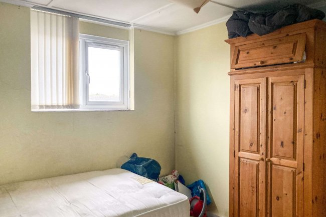 98-100 Hythe Road, Ashford, Kent, TN24 8PR 10