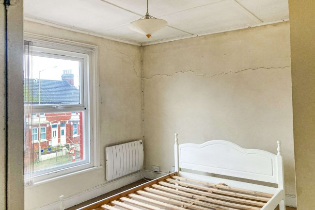 98-100 Hythe Road, Ashford, Kent, TN24 8PR 10