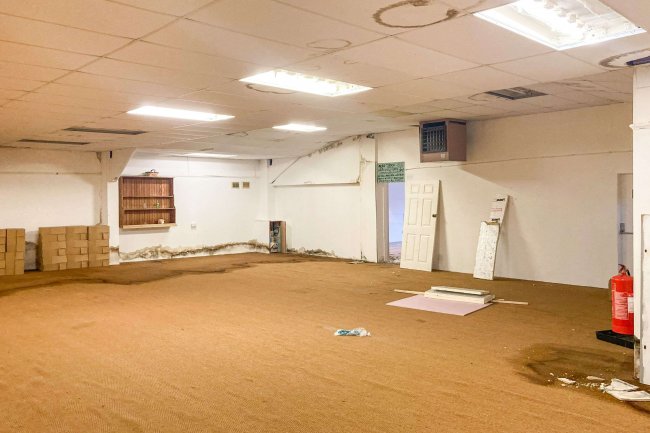 98-100 Hythe Road, Ashford, Kent, TN24 8PR 6