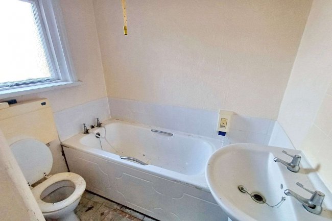 1 Orchard Road, Altrincham, WA15 8EY 8