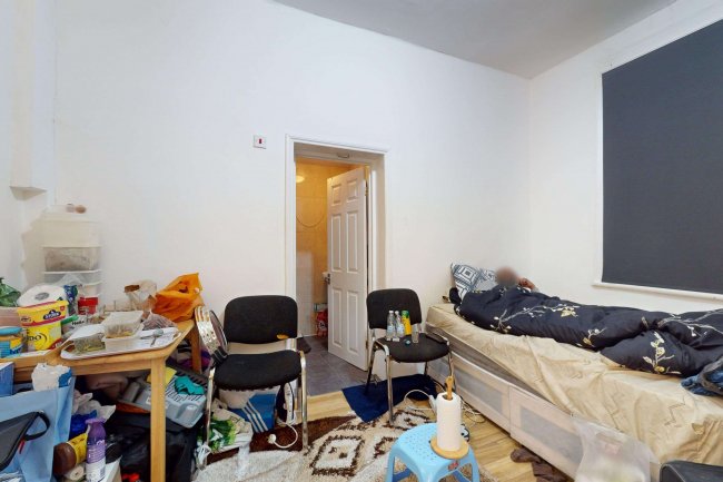 9 Brampton Park Road, Hornsey, London, N22 6BG 8