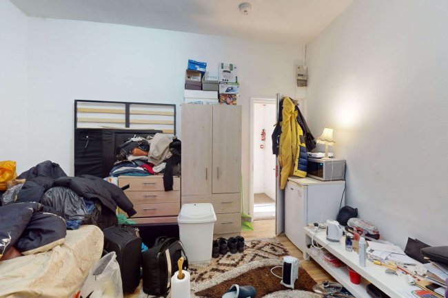 9 Brampton Park Road, Hornsey, London, N22 6BG 8