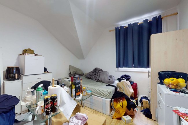 9 Brampton Park Road, Hornsey, London, N22 6BG 8