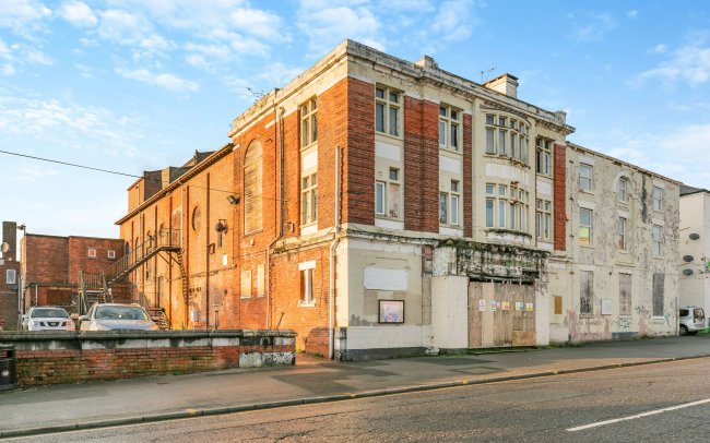 Former Regal Cinema, 31 Carlton Road, Worksop, Nottinghamshire S80 1PD 6