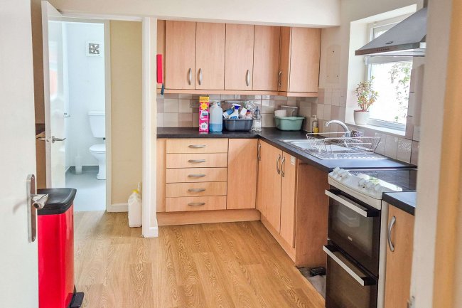 27 Roydon Road, Diss, Norfolk, IP22 4LN 6