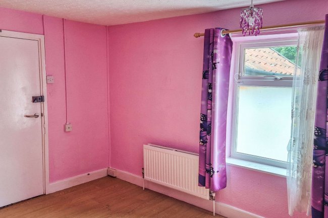 27 Roydon Road, Diss, Norfolk, IP22 4LN 6