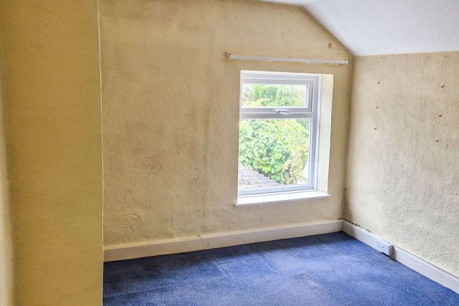 27 Roydon Road, Diss, Norfolk, IP22 4LN 6