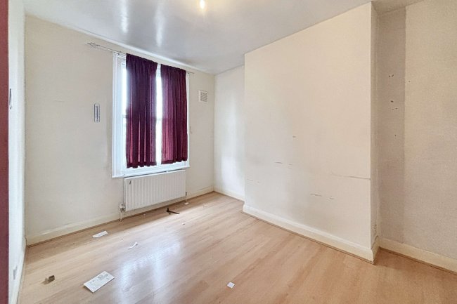 66A & 66B Lauriston Road, Hackney, London E9 7EY 4