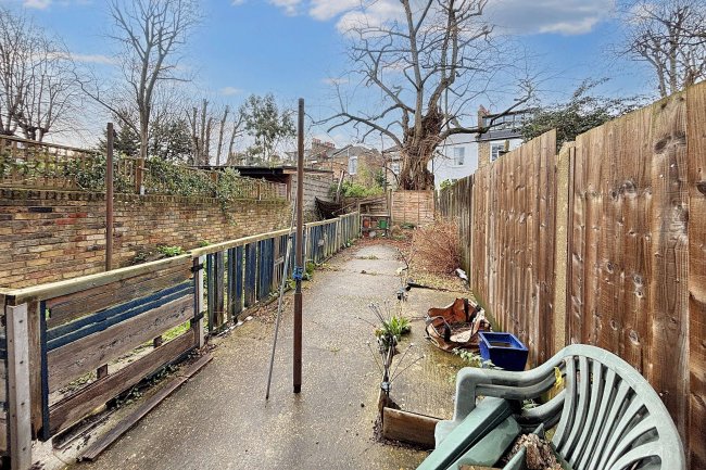 66A & 66B Lauriston Road, Hackney, London E9 7EY 4