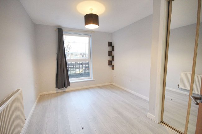 9 Catalonia Apartments, Metropolitan Station Approach, Watford, WD18 7BL 8