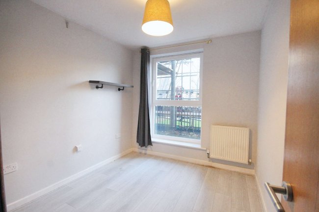 9 Catalonia Apartments, Metropolitan Station Approach, Watford, WD18 7BL 8