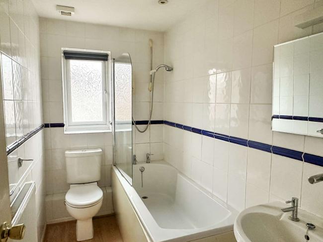 71 Churchwood Drive, Tangmere, Chichester PO20 2GY 2