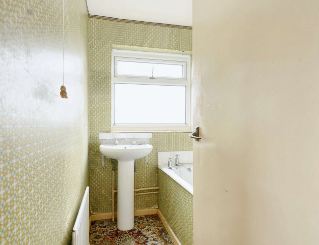 50 Duncan Road, Chichester, PO19 3NG 7