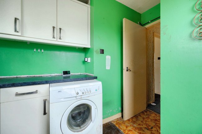 50 Duncan Road, Chichester, PO19 3NG 7