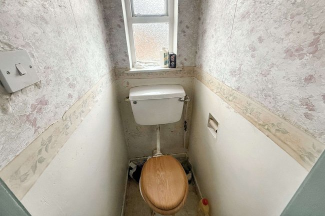 50 Wilmot Street, Nottingham, NG10 3GY 8