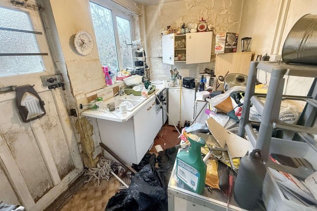 50 Wilmot Street, Nottingham, NG10 3GY 8