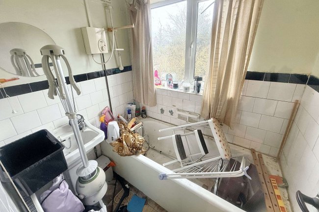 50 Wilmot Street, Nottingham, NG10 3GY 8