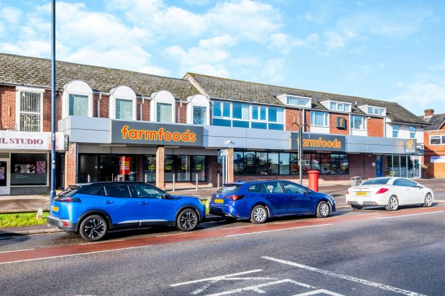 Farmfoods, 33a London Road, Waterlooville, Hampshire, PO8 8DF 7