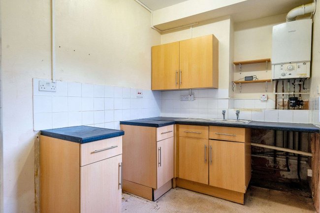 19A & B Rigeley Road, Harlesden ,London NW10 6AR 3