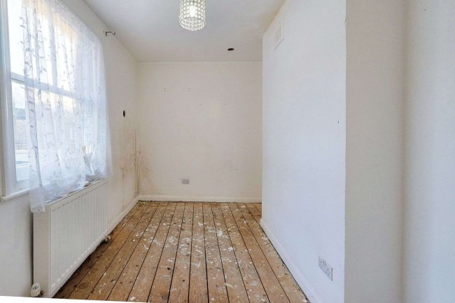 19A & B Rigeley Road, Harlesden ,London NW10 6AR 3