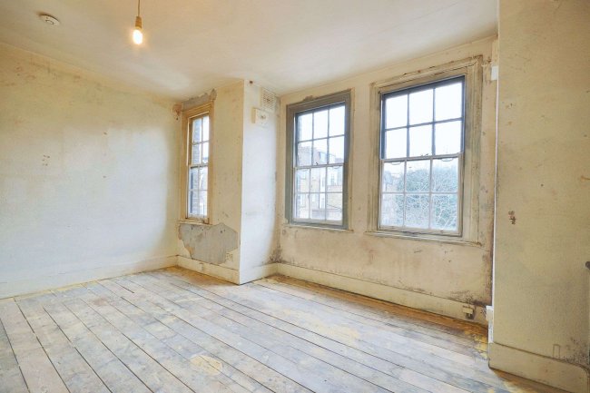 8a Goodwin Road, Shepherds Bush, London W12 9HX 3