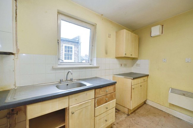 8a Goodwin Road, Shepherds Bush, London W12 9HX 3